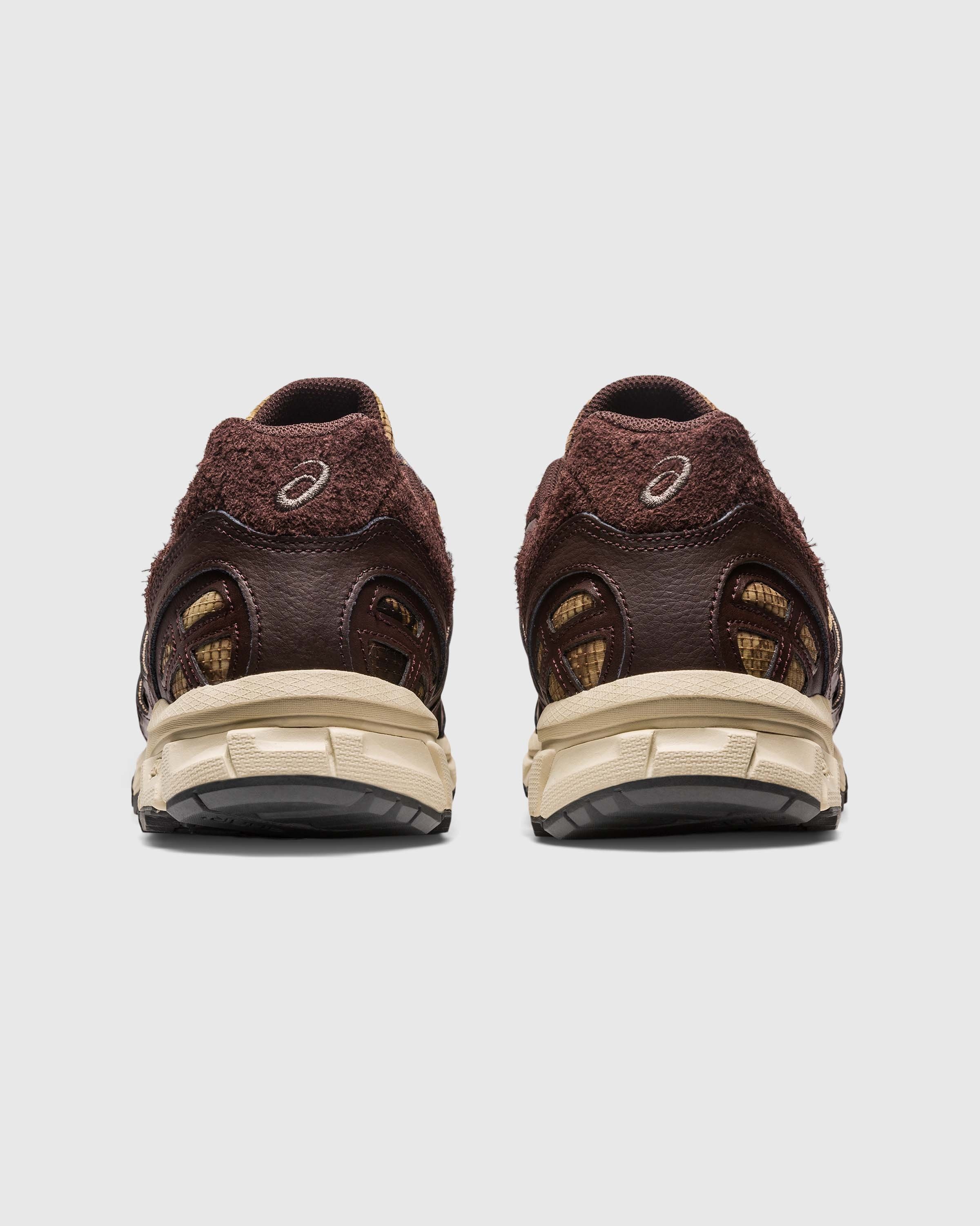 Asics gel nimbus sale  15 Brown